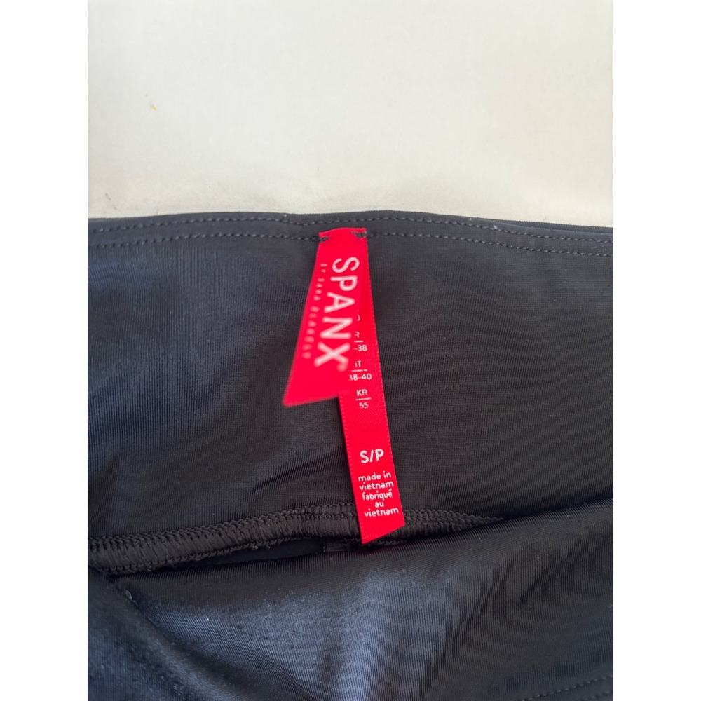 Spanx Look At Me Now Seamless Leggings Black Camo High Waisted Women Small S/P - Picture 2 of 3
